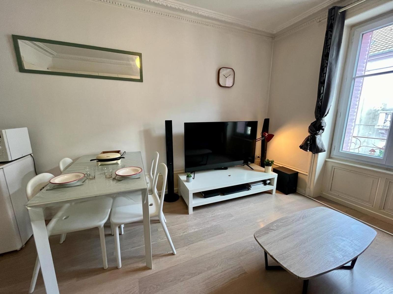 Joli Appartement Plein Centre Ville Жерарме Экстерьер фото